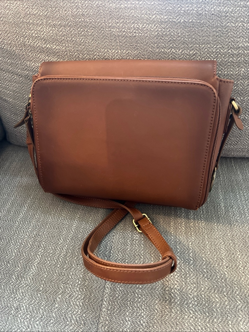 Smith & Wesson Women’s Cross Body Bag Concealed Carry Purse Brown Preowned